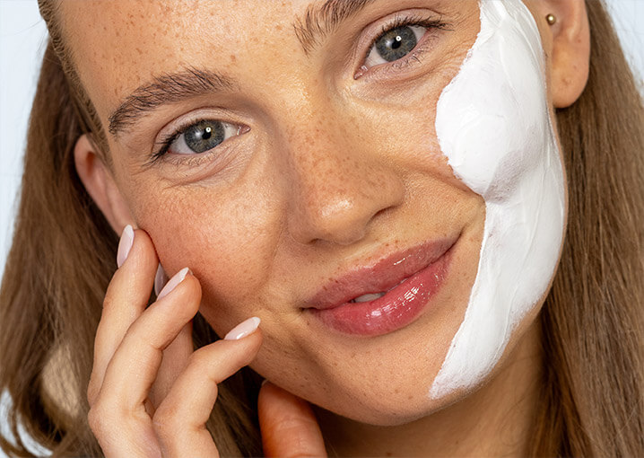 Hyaluron-Maske-Bild2-Anwendung