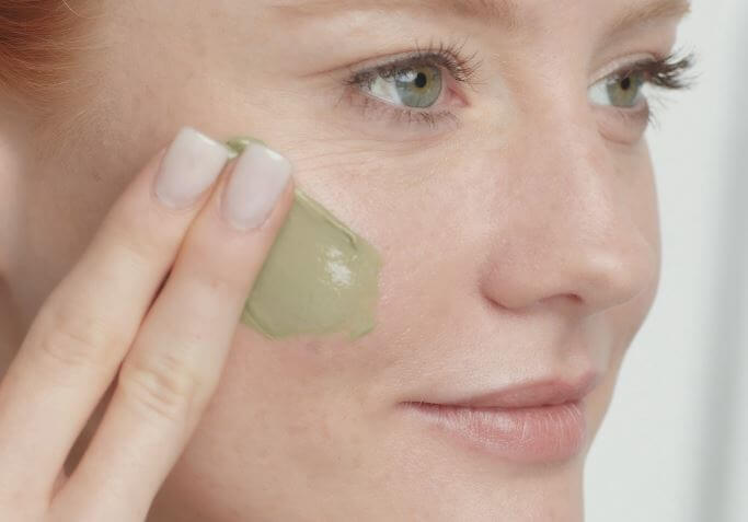 Matcha Gesichtsmaske auf Barbara Meier