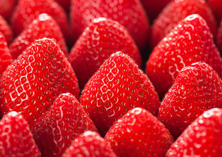 Strawberry-peeling-mask