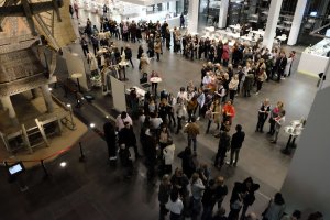 fast-fashion-rautenstrauch-joest-museum-koeln-ausstellung-schaebens-nachhaltigkeit-fair-trade-modenschau-klimaschutz-masken-gesichtsmasken-oekologie-vielfalt