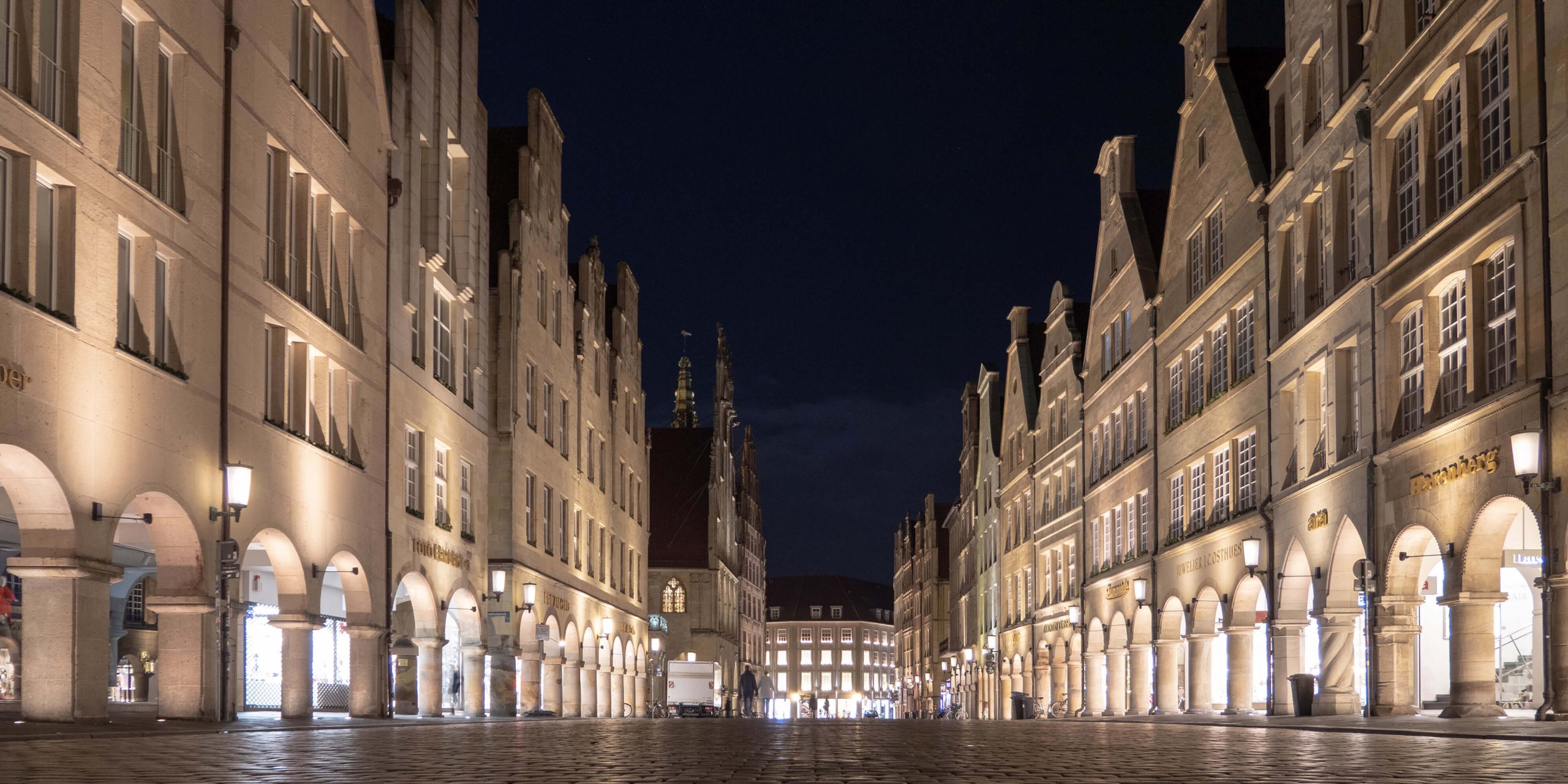 schaebens-schöne-urlaubsziele-travel-blogger-münster-nacht