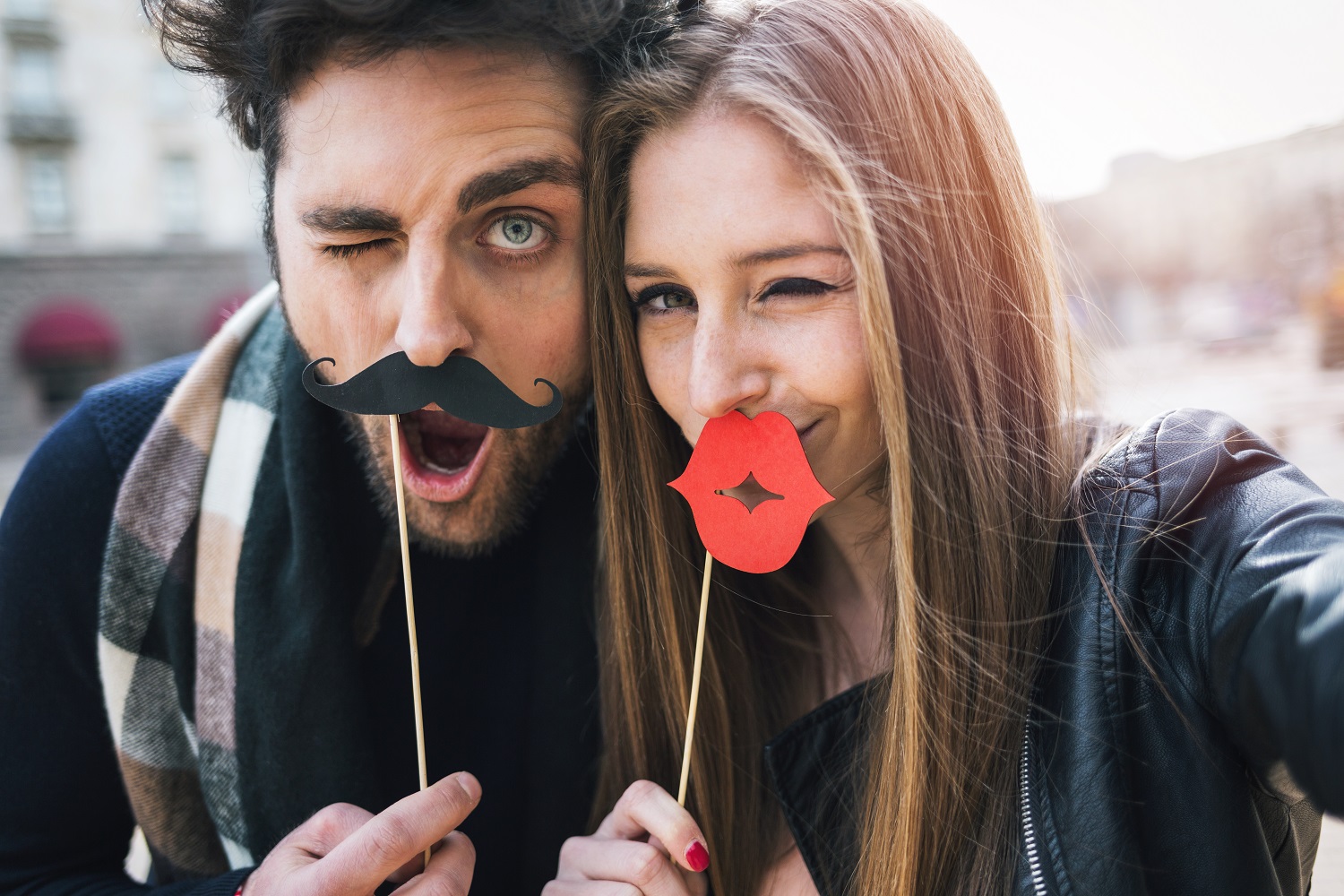 Frauen abweisend sich verliebte verhalten Abweisend weil