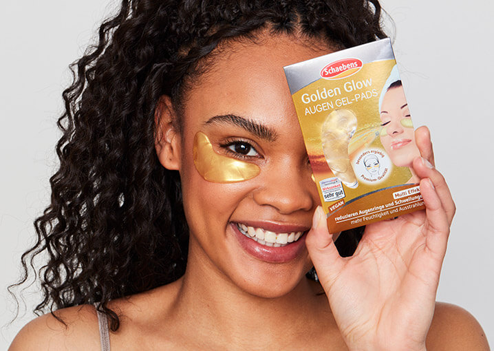 schaebens-anwendung-golden-glow-augenpads