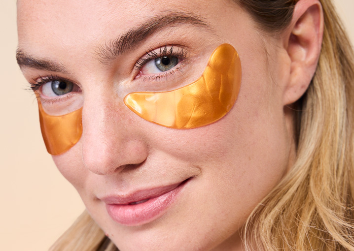 VitaminC_Augenpads_Bild2_Anwendung