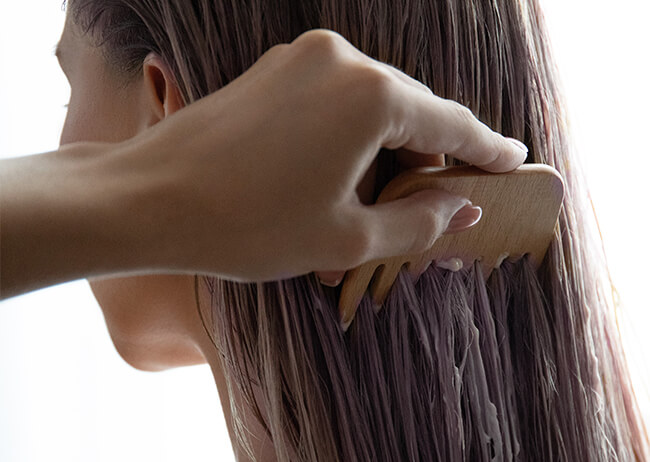 cool-blond-haarmaske-von-schaebens-anwendung