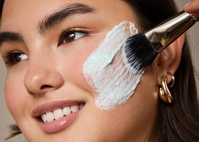 Creme-Maske-Anwendung